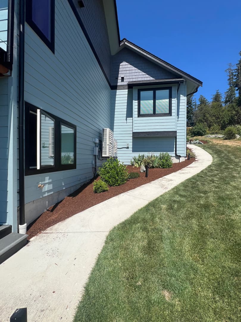 Bluff-View Landscape & Planting gallery 4
