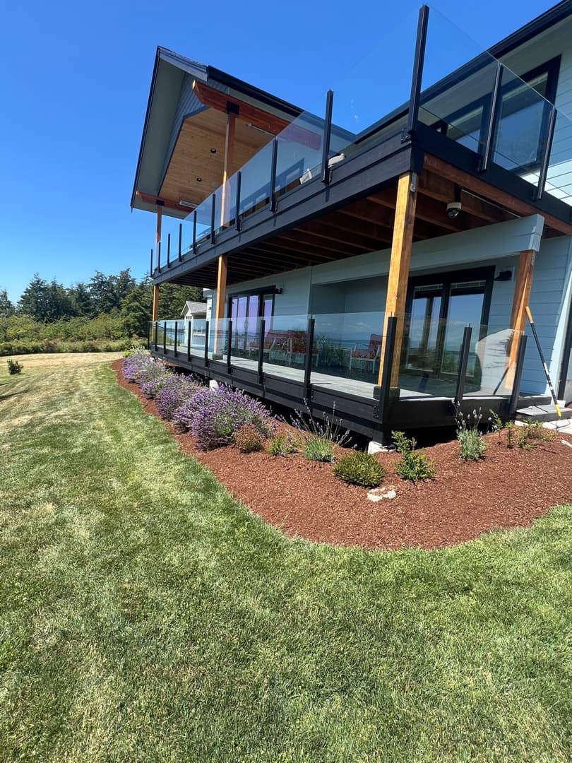 Bluff-View Landscape & Planting gallery 3