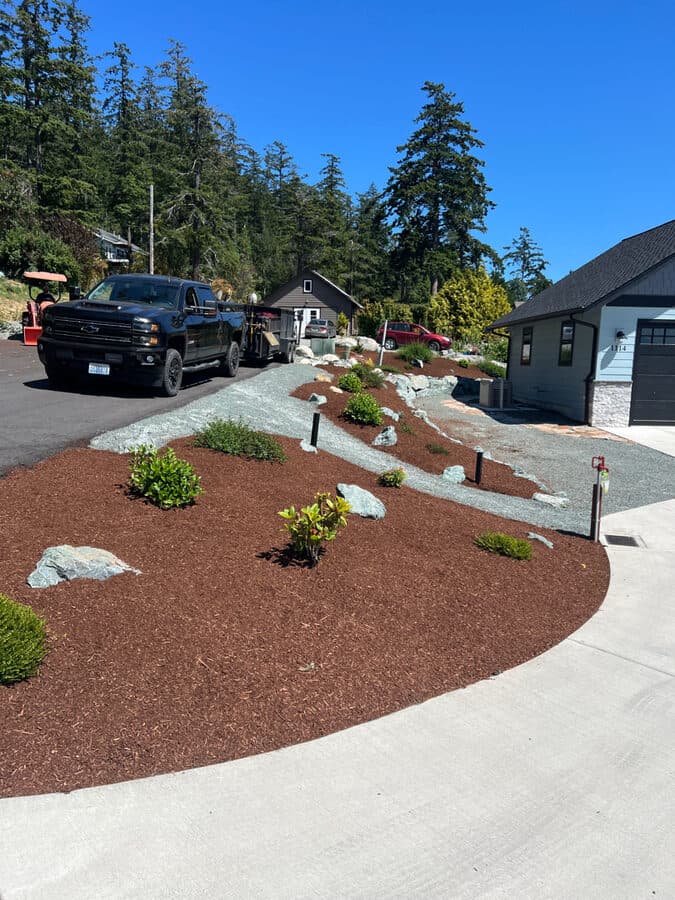 Lawn maintenance service, Oak Harbor